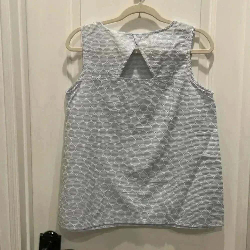 Talbots Blue & White Hexagonal Patterned Top. Siz… - image 4